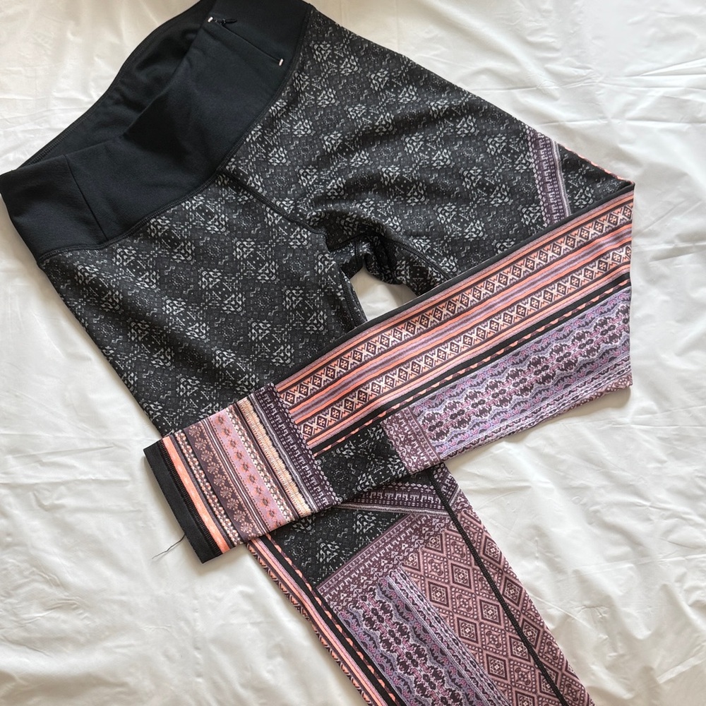 CALIA Patterned Leggings